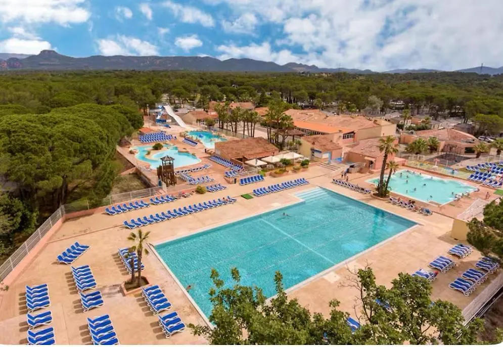 Location Camping Montana Parc 5 Etoiles Puget-sur Argens Campsite