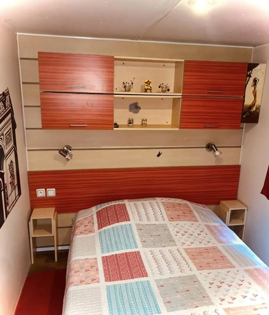 Location Camping Montana Parc 5 Etoiles Puget-sur Argens