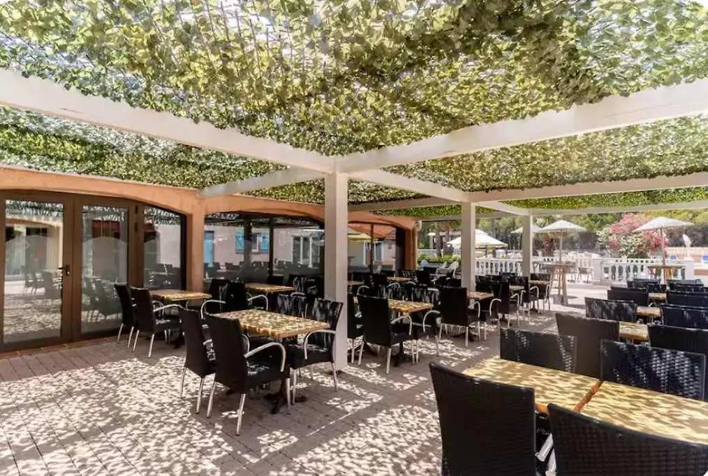Location Camping Montana Parc 5 Etoiles Puget-sur Argens 0*,  France